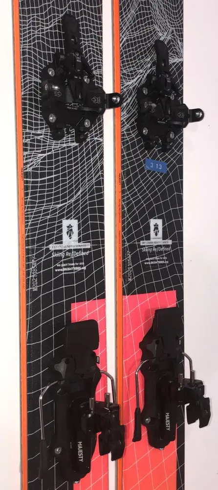 MAJESTY Supernova Carbon – Image 3