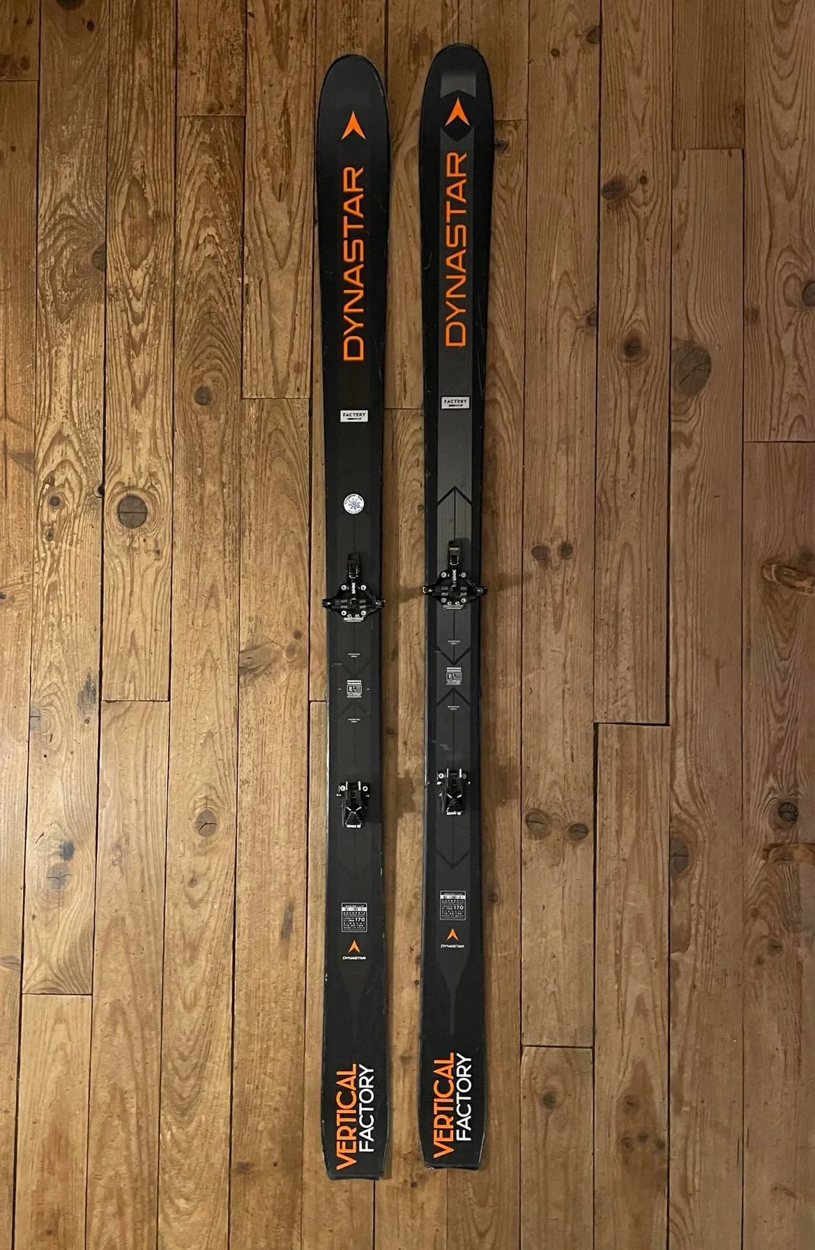 DYNASTAR Vertical Factory